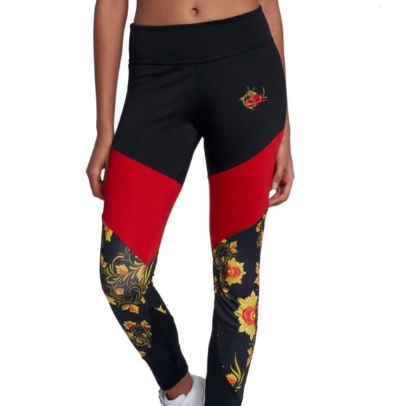 Rare Nike Floral Leggings - Picture 7 of 15